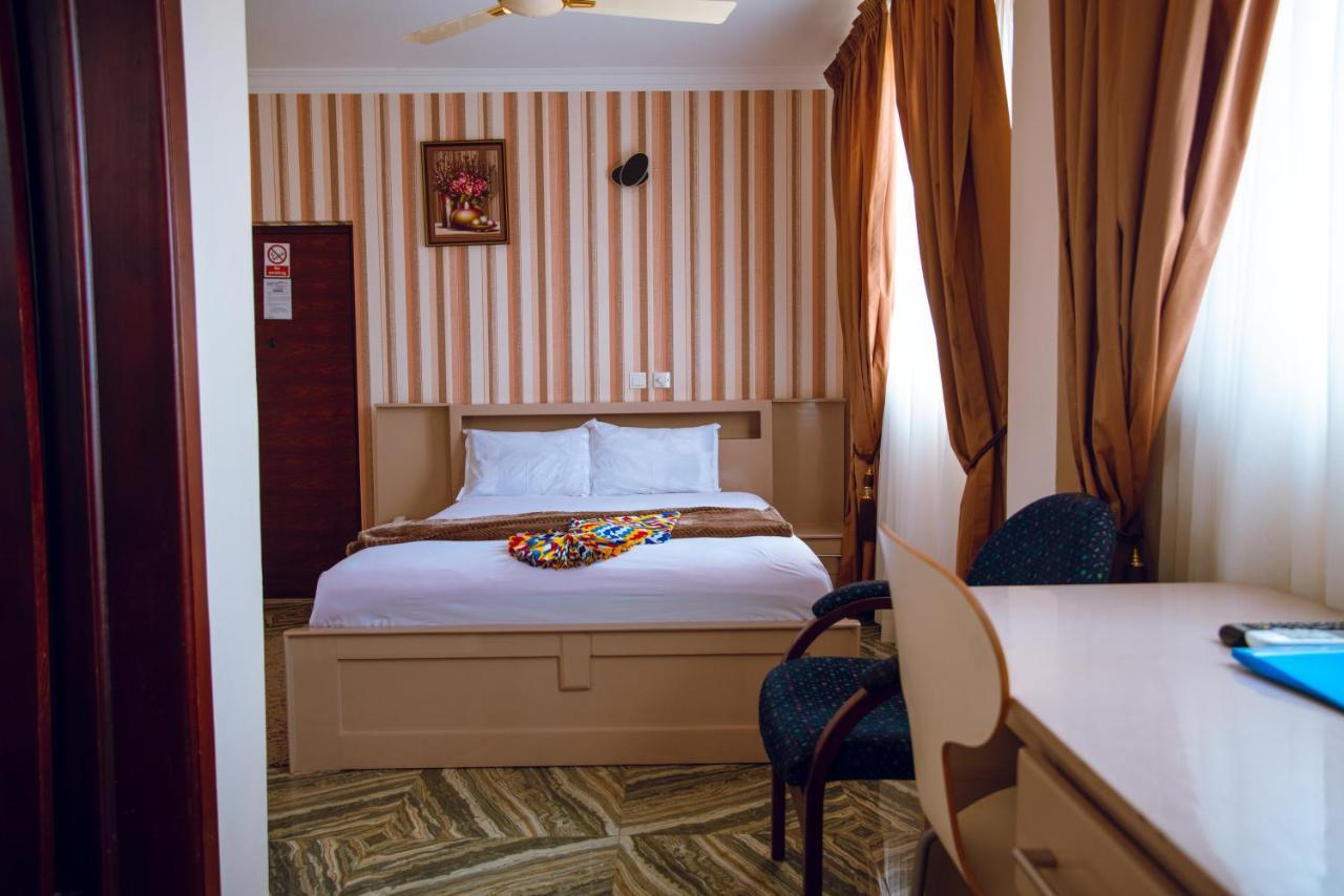 Exotic Palace Hotel 特马 外观 照片