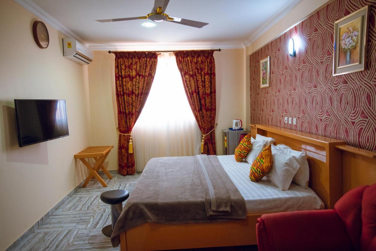 Exotic Palace Hotel 特马 外观 照片